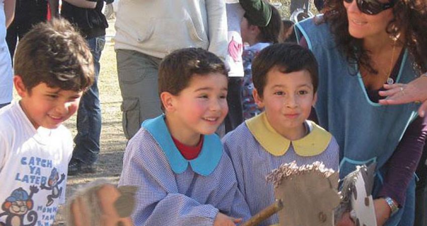 在阿根廷帮助贫困儿童——自2006年以来，超过22000名快乐志愿者