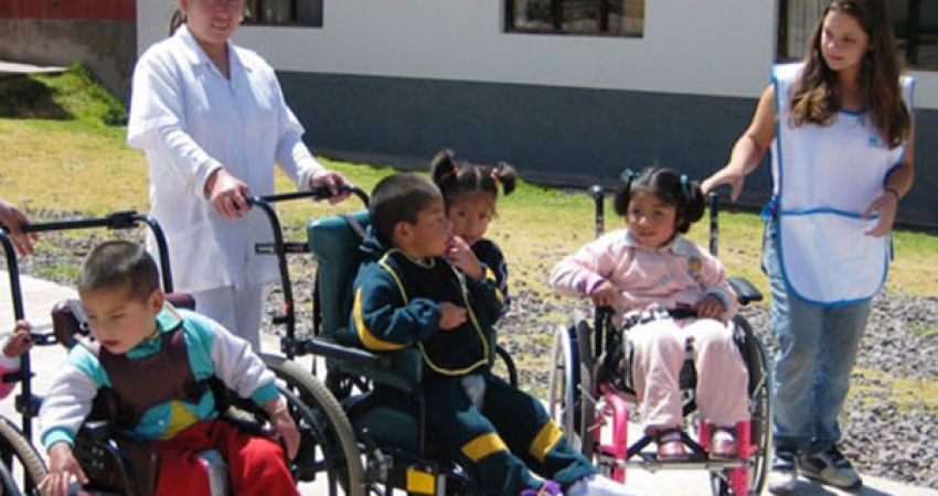 在阿根廷为残疾儿童做义工-自2006年以来，超过22000名快乐的义工