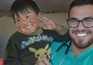 秘鲁医疗-自2003年以来，超过20,000名快乐志愿者