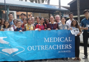 斯里兰卡医疗志愿者——自2006年以来，超过2.2万名快乐志愿者