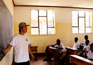 坦桑尼亚英语教学实习-自2003年以来，超过20,000名快乐志愿者＂>
                 </div></a>
               </div>
               <div class=