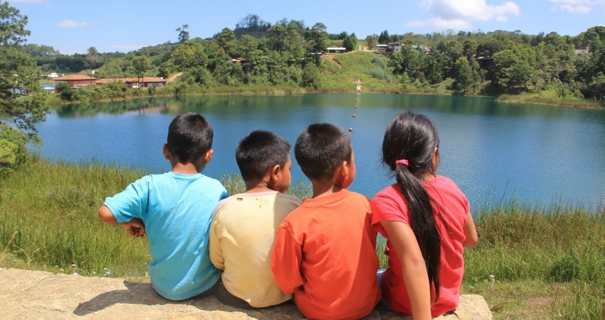 危地马拉:玛雅志愿者的孩子们