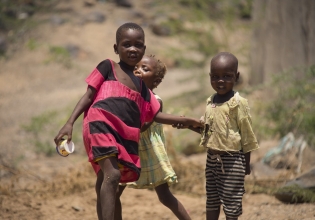 喀麦隆孤儿教育和关爱