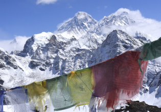 进入稀薄的空气之旅-珠穆朗玛峰大本营徒步旅行
